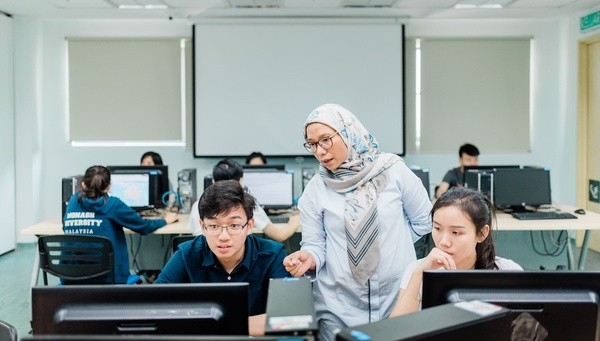 泰莱大学金融专业全景：核心课程与行业前景