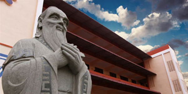 想学摄影?看看马来西亚泰莱大学摄影专业如何打造创意力!