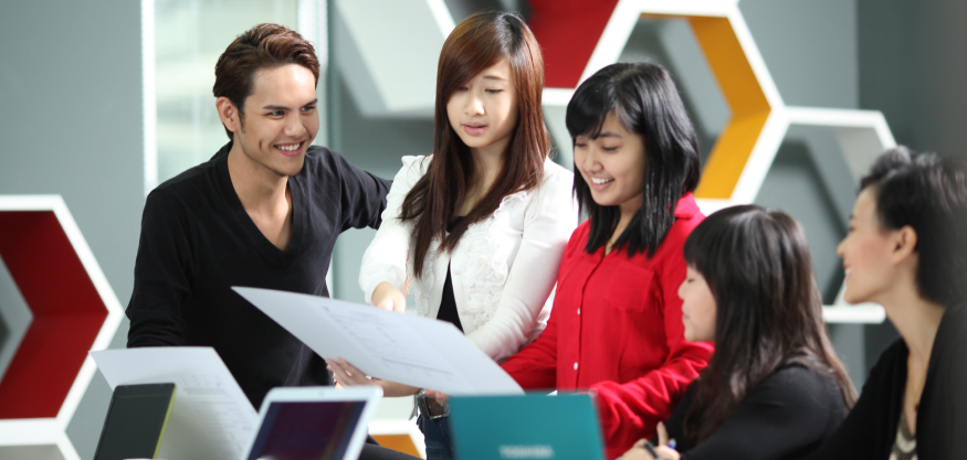泰莱大学的教师和研究员：拥有丰富的学术和实践经验